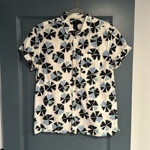 Marc by Marc Jacobs Men’s patterned button down shirt